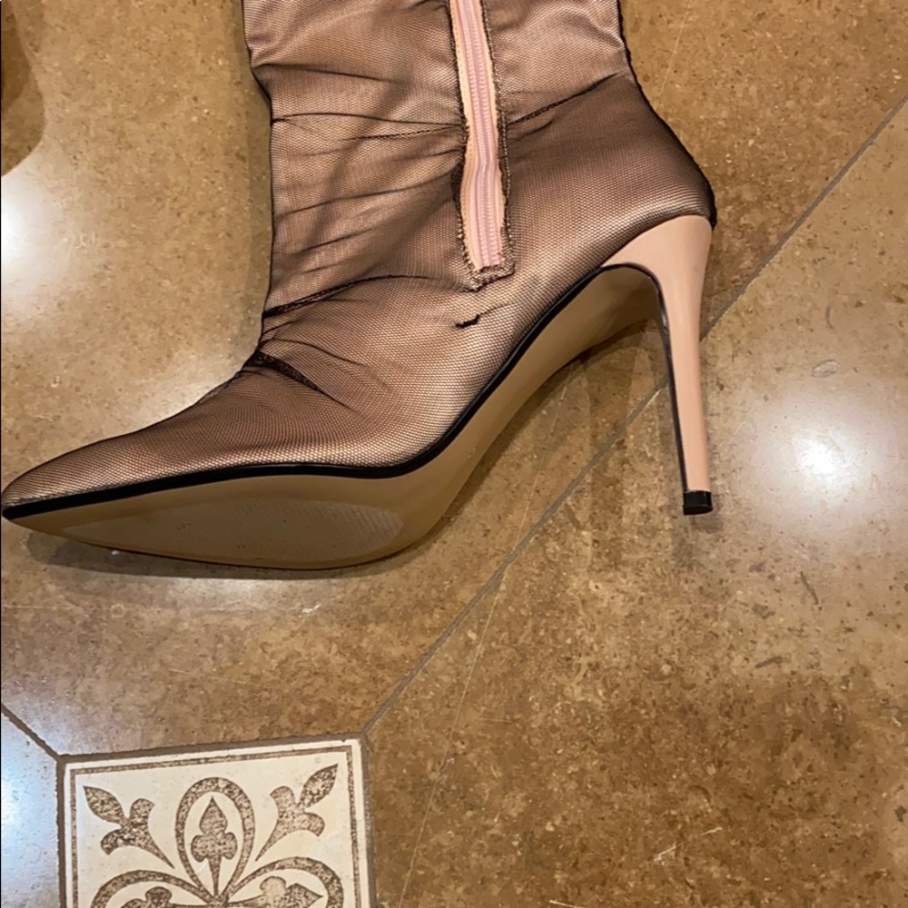 boots - Picture 3 of 4